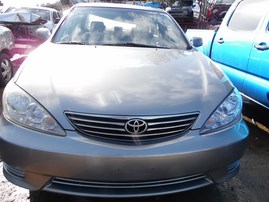 2005 Toyota Camry LE Silver 2.4L AT #Z23169